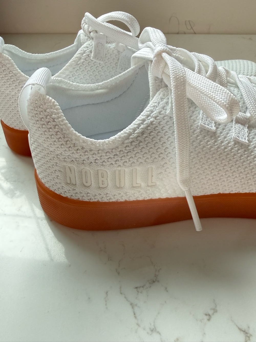 NOBULL Unisex Knit Sneakers White Gum Athletic Size Womans 8 Mens 6.5 Excellent - Picture 6 of 8